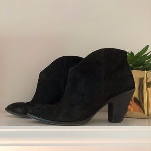 SALE Belle By Sigerson Morrison Lamar Ankle Bootie